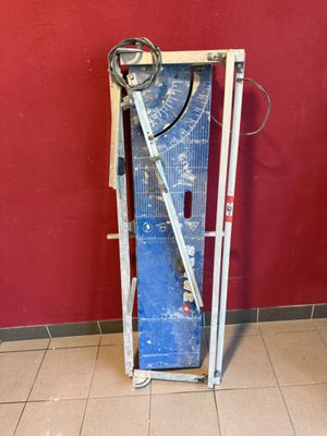 l'image d'une machine installée dans une pièce