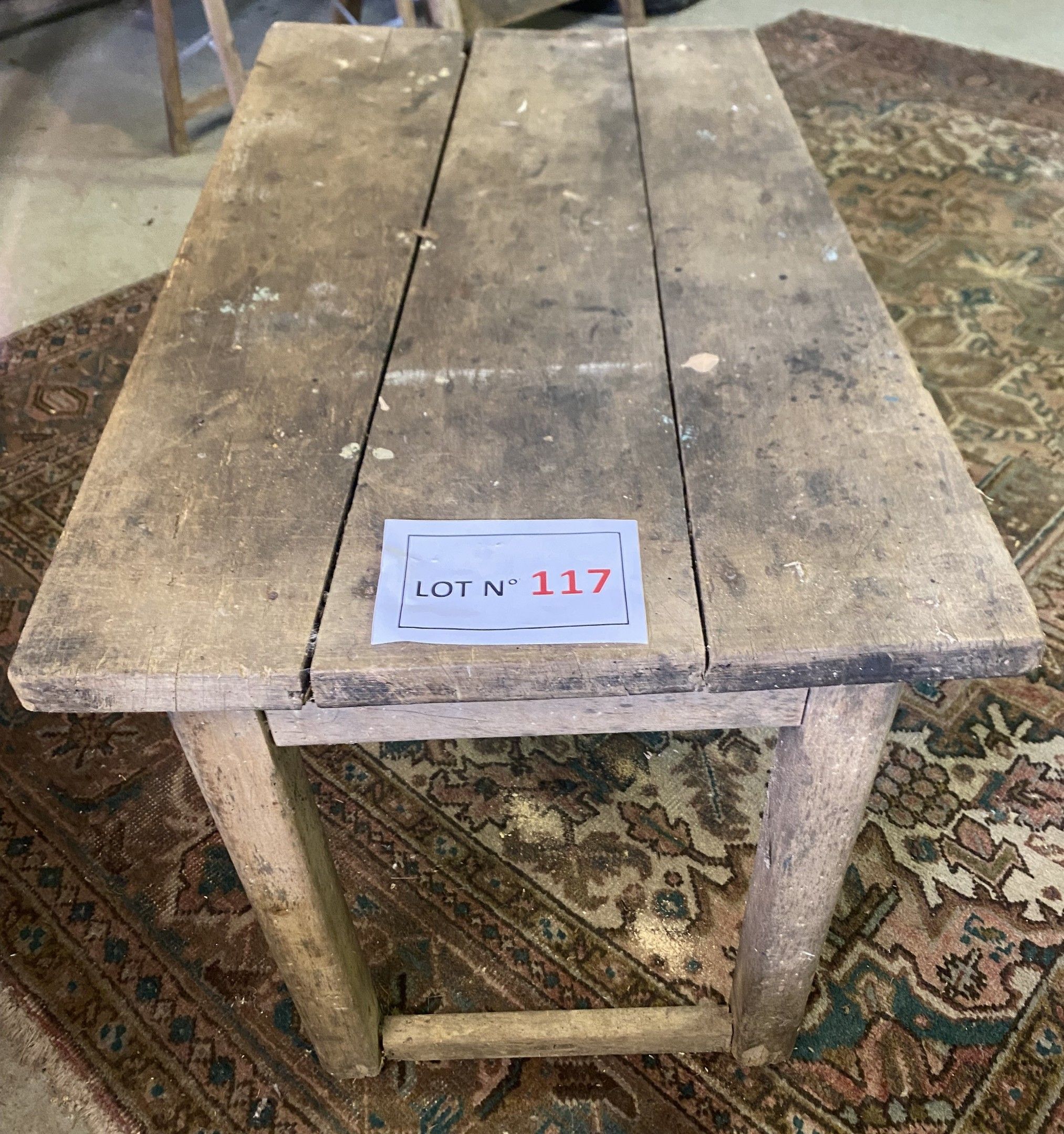 Ancienne petite table rustique (99X54X63Ht) en chêne, et en l’état grenier.