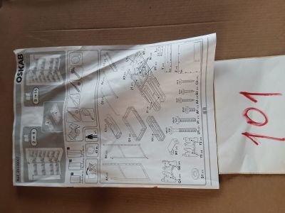une feuille de papier sur laquelle est dessiné un train