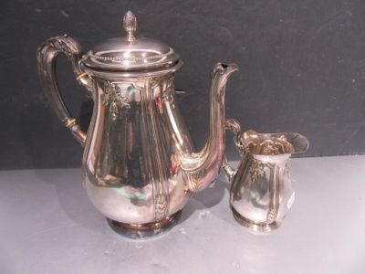 Verseuse + Pot A Lait EN Metal Argente 40 - 60 Euro