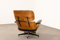 Charles (1907-1978) & Ray (1912-1988) EAMES. (photo 6)