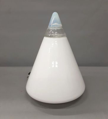une image représentant une ampoule blanche dont la partie supérieure est bleue