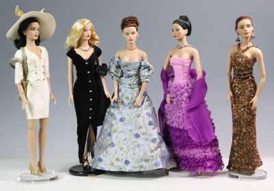 ROBERT TONNER DOLLS. Reunion de 5 poupées mannequins TYLER W… - Photo 1