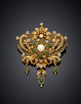 a gold, emerald and pearl broochle