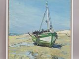 une peinture d'un bateau sur la plage au bord de l'eau