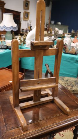 Chevalet de table. H 62 cm