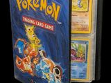 Le jeu de cartes à collectionner Pokémon est disponible et prêt à être joué.