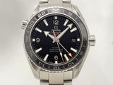 une image d'une montre en gros plan sur fond blanc