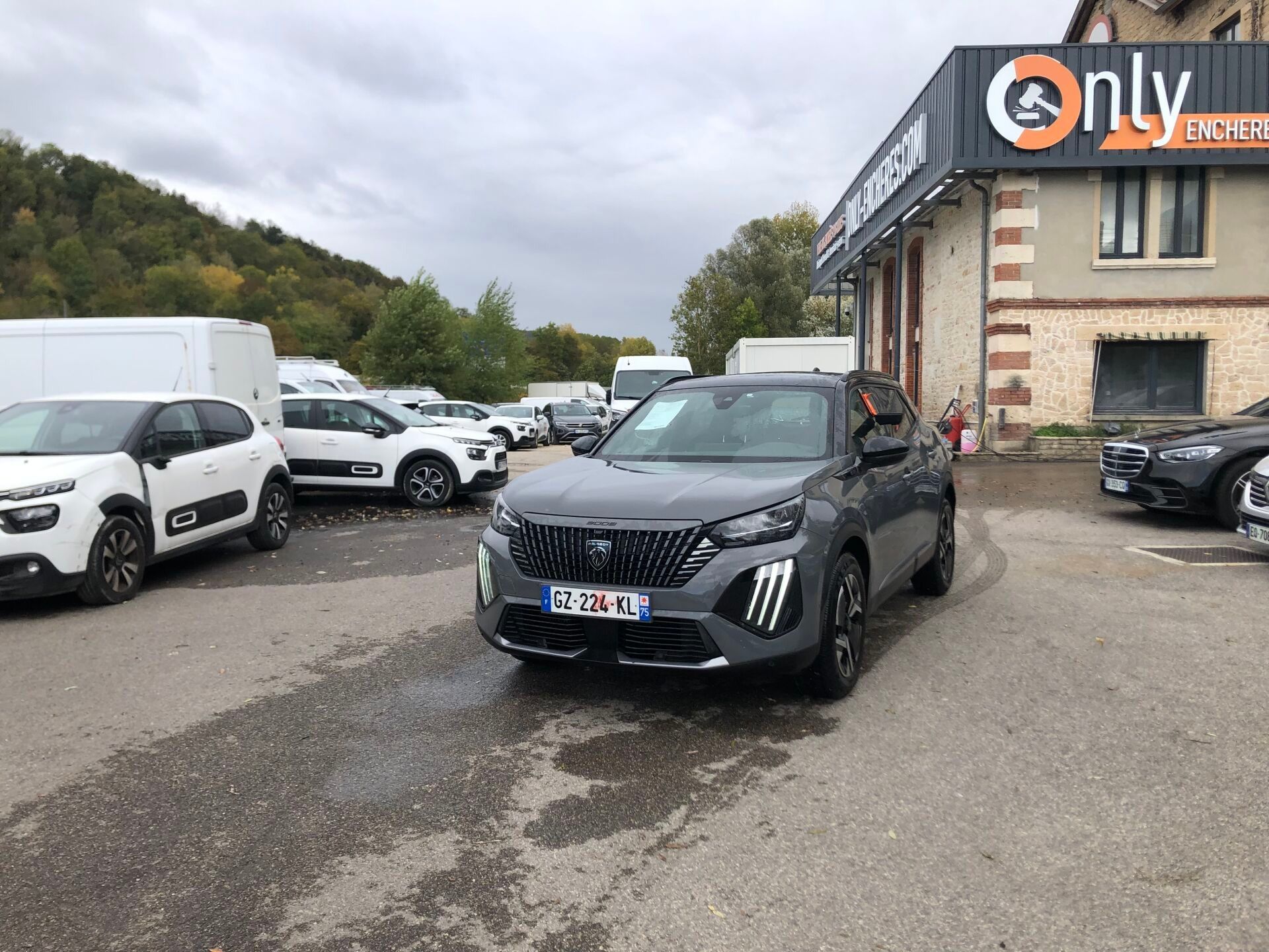 PEUGEOT 2008 1.2 Hybrid 136ch Allure e-DCS6 - Genre : VP - C…