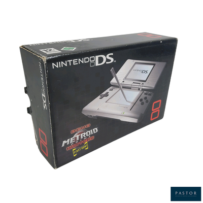 une boîte contenant une console Nintendo DS