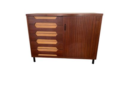 Buffet bas en bois de placage ouvrant par cinq tiroirs et un…