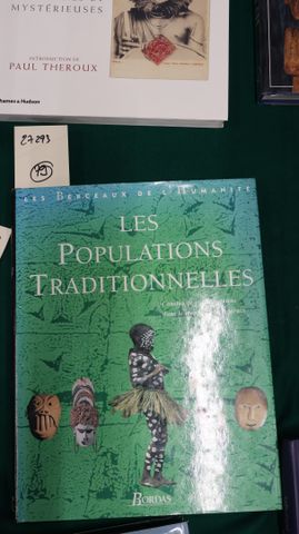 Les Populations Traditionnelles. Bordas, 1995, In-4, cartonnage é...