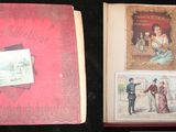 deux livres avec des images de personnes et d'animaux