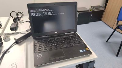 Ordinateur portable DELL Precision 7510 (écran indiquant "No…