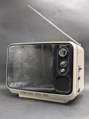 Téléviseur HITACHI Solid State des années 70, en l'état, non…