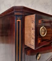 Commode d'époque Louis XV. Bois De Violette. (photo 3)