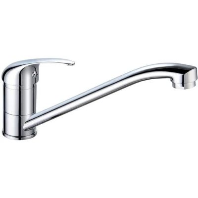 robinet de cuisine avec finition chromée et bec extractible