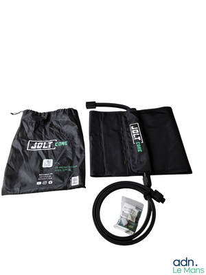 une image représentant un sac noir muni d'un cordon noir, un sac noir muni d'un cordon noir, un sac noir muni d'un cordon noir et un sac noir muni d'un