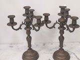 paire de candélabres anciens en laiton avec bougeoirs
