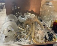 Éléments de lustres dans le goût de Murano, pampilles, suspe…