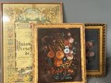deux tableaux représentant des fleurs et des fruits, accrochés au mur
