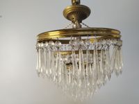 Un lustre à pampilles sur trois rangs (photo 2)