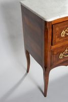 Commode à façade légèrement galbée en noyer et placage de ro… (photo 4)