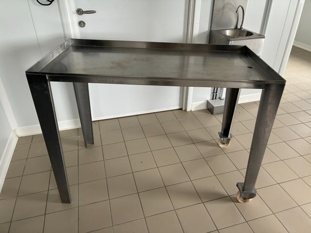 Table inox de préparation fromage, plateau creux incliné, pièteme...
