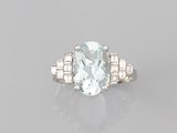 Bague ovale en aigue-marine et diamants