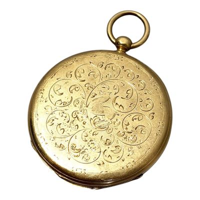 une montre de poche en or ornée d'un motif floral