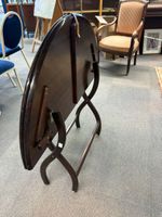 Table basse pliante, bois mouluré et lien cuir, travail prob… (photo 4)