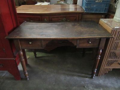 BUREAU EN BOIS - 72x104 cm 25 - 35 EURO