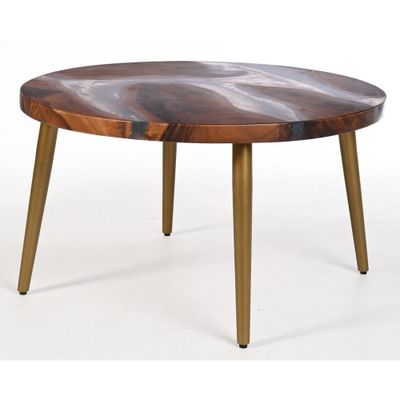 un gros plan d'une table avec un plateau en bois et des pieds en métal