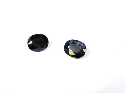 Saphirs ovales bleus 14.85 cts 15.4x12.5x8.3 n°19301602