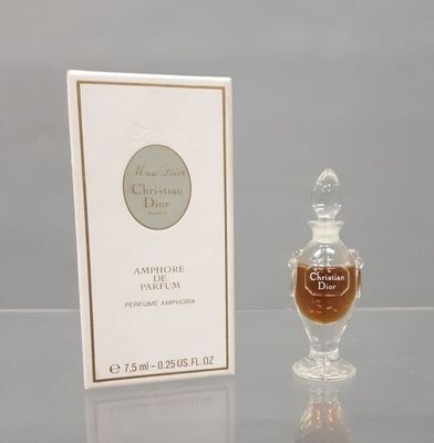 DIOR Christian. "Miss Dior", collection "Les Amphores Célest…