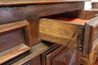 Buffet deux corps dit à diminution en chêne sculpté, la part… (photo 6)