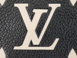 louis vu vu monograme leather bag with white flowers