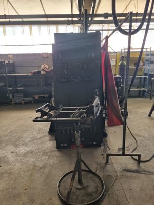a machine that is sitting in a garage