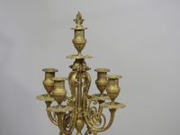 Garniture de cheminée trois pièces en laiton peint doré. (photo 5)