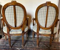 6223-1003 / ENT / Paire de fauteuils en noyer mouluré et scu… (photo 3)
