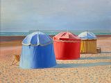 tableau représentant trois parasols sur une plage de sable au bord de la mer