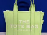 Marc Jacobs : le sac fourre-tout vert fluo