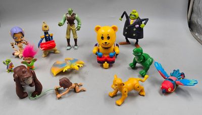 58 / B2 / Figurines divers.