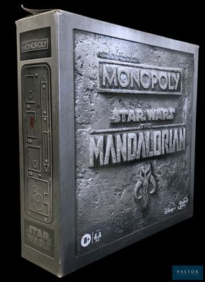 une boîte de Monopoly arborant le logo de Star Wars
