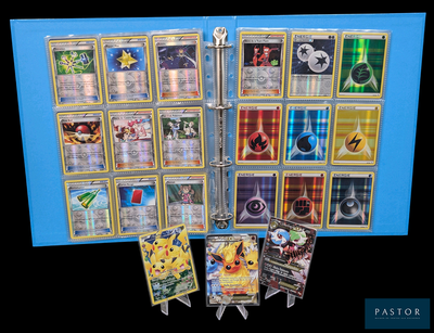 un classeur bleu sur lequel sont représentées plusieurs cartes Pokémon