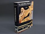 la couverture d'un livre sur laquelle figure la statue d'un homme tenant une épée