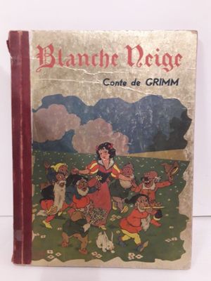 un vieux livre pour enfants avec l'illustration d'un groupe d'enfants