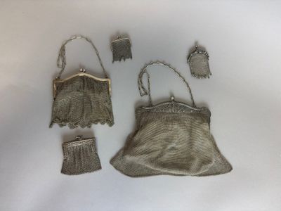 Suite de 4 bourses à maille en argent dont la plus grande avec doublur - Photo 1