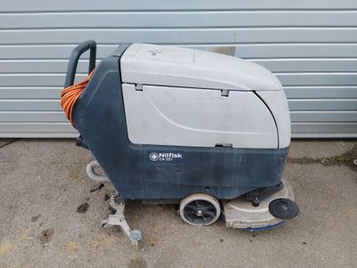 Auto-laveuse à plateau filaire NILFISK CA 551
