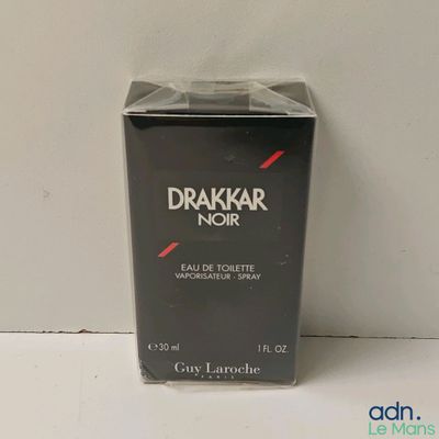 une photo d'un coffret de l'eau de Cologne Drakkar Noir